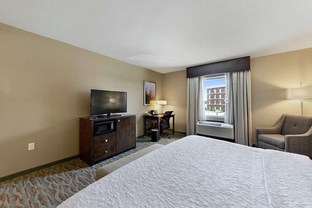 Hampton Inn & Suites Gulfport I-10 photo 30