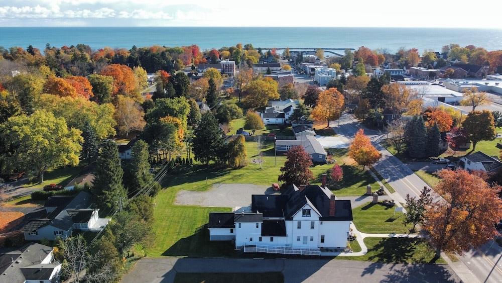 Lake Huron Lodge photo 26