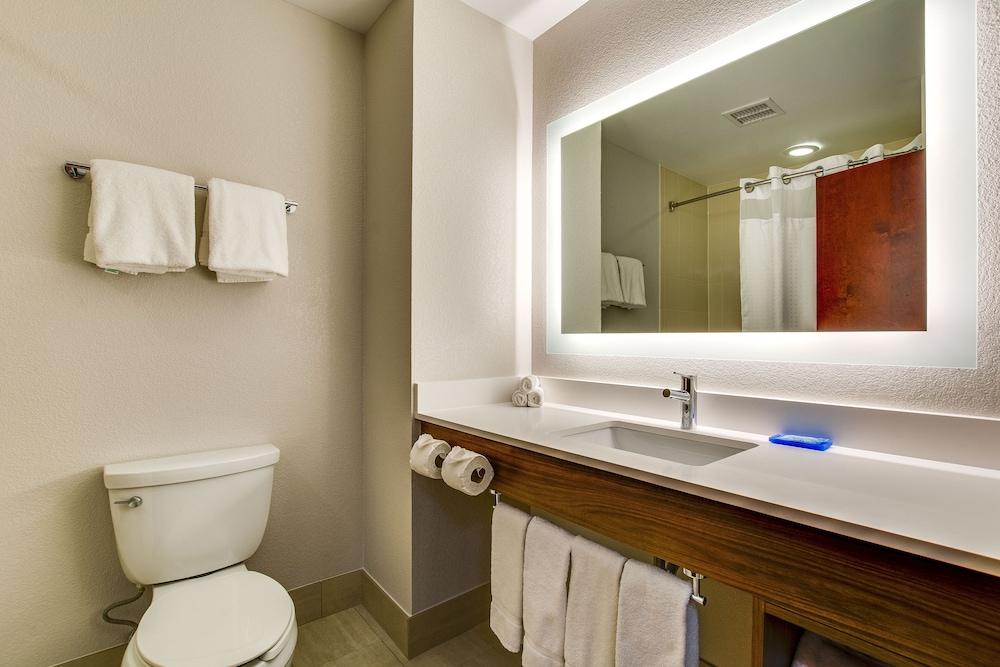 Holiday Inn Express Vincennes by IHG photo 7