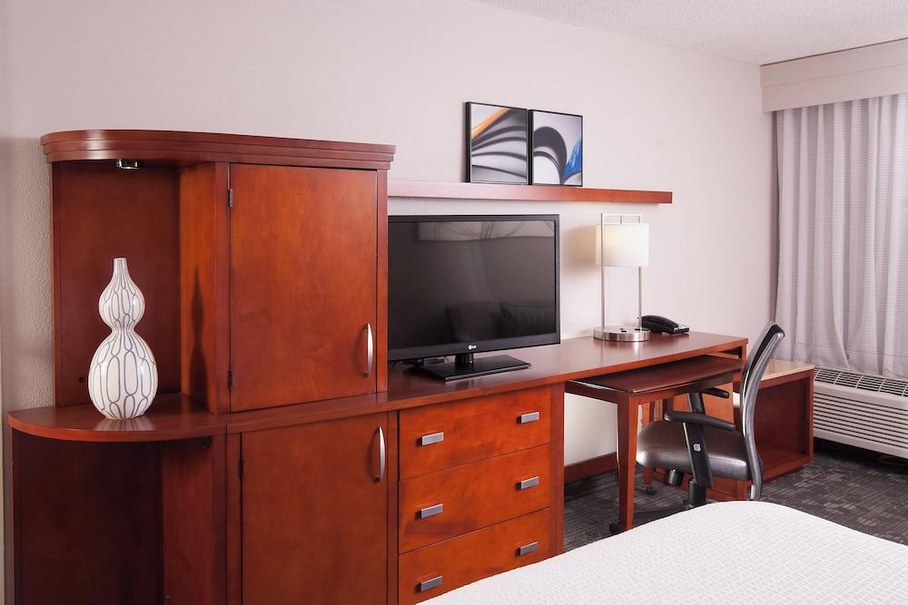 Courtyard Miami in Coral Gables by Marriott photo 29