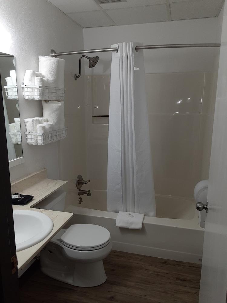 American Inn photo 6