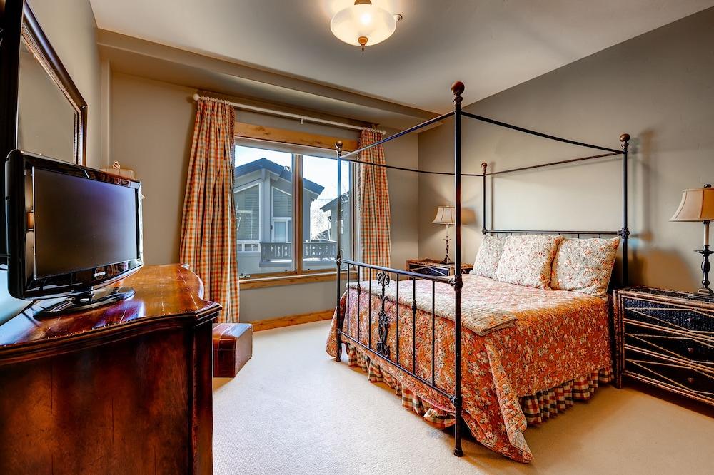 Arrowhead Village, A Vail Resorts Property photo 60