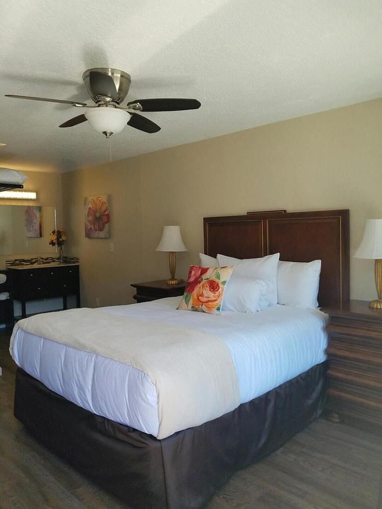 The Waldport Inn photo 7