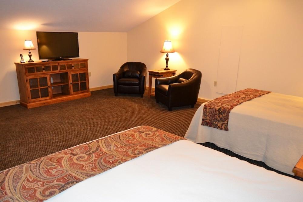 Crooked River Lodge photo 15