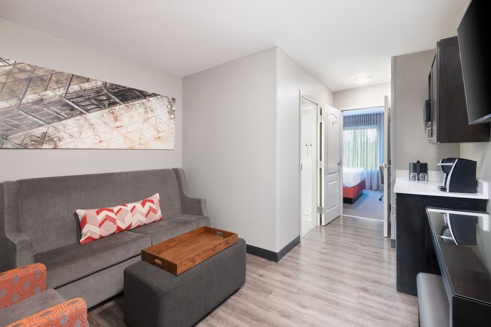 SPRINGHILL SUITES BY MARRIOTT CONYERS photo 9
