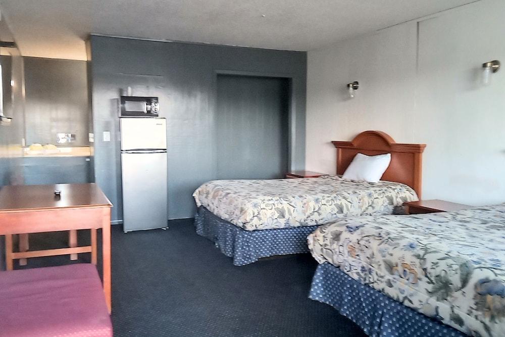 Blueway Inn and Suites El Dorado photo 10