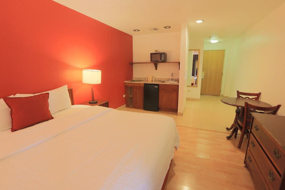 Days Inn by Wyndham Calumet Park photo 7