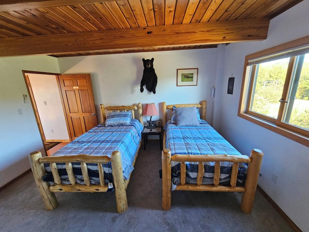 Bear Mountain Lodge photo 5