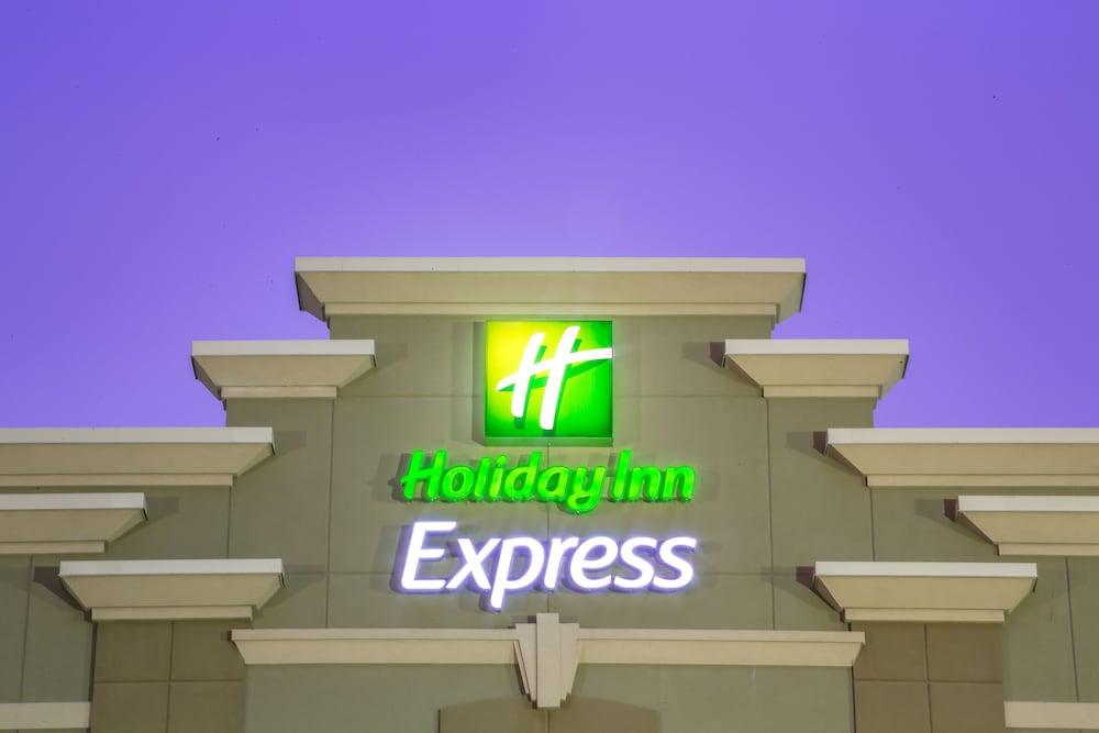 Holiday Inn Express - Layton by IHG photo 22