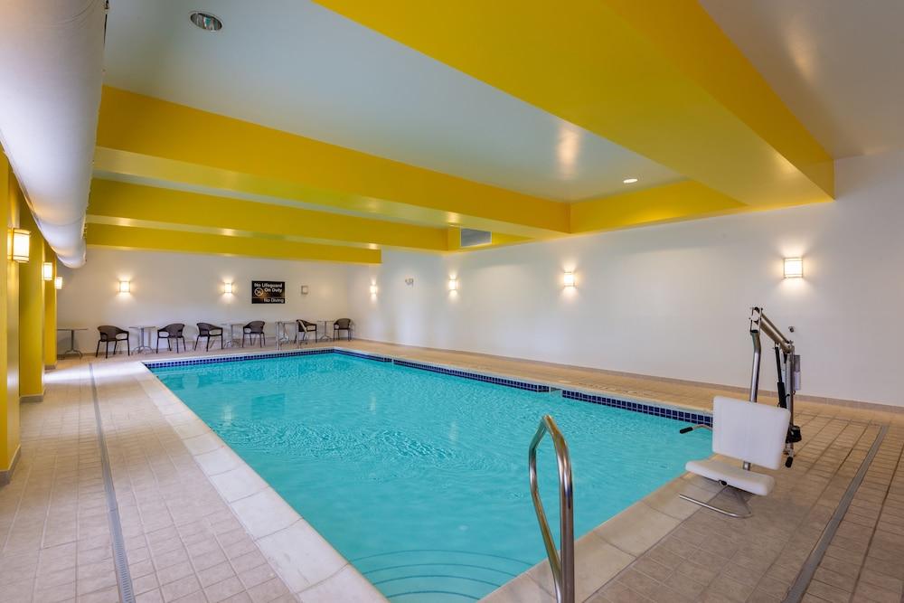 Hampton Inn Belle Vernon photo 7
