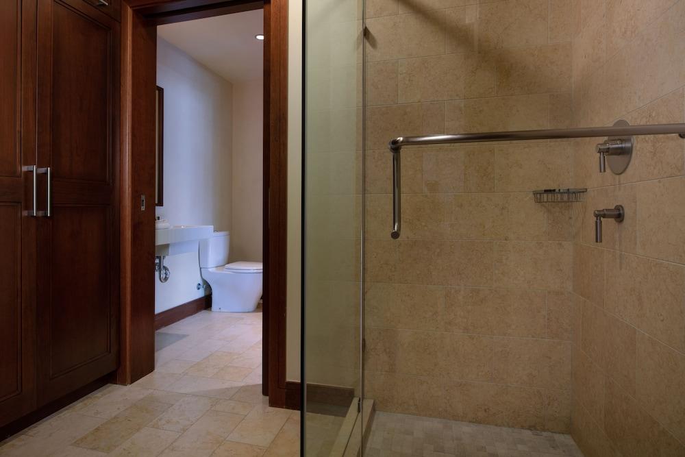 Solaris Residences photo 4