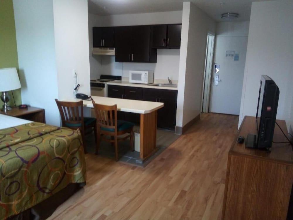 Welcome Suites Hazelwood photo 16