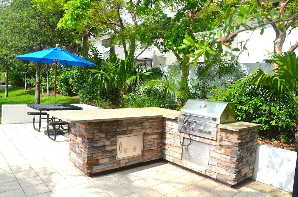 Riviera Luxury Living at River Oaks Marina and Tower photo 17