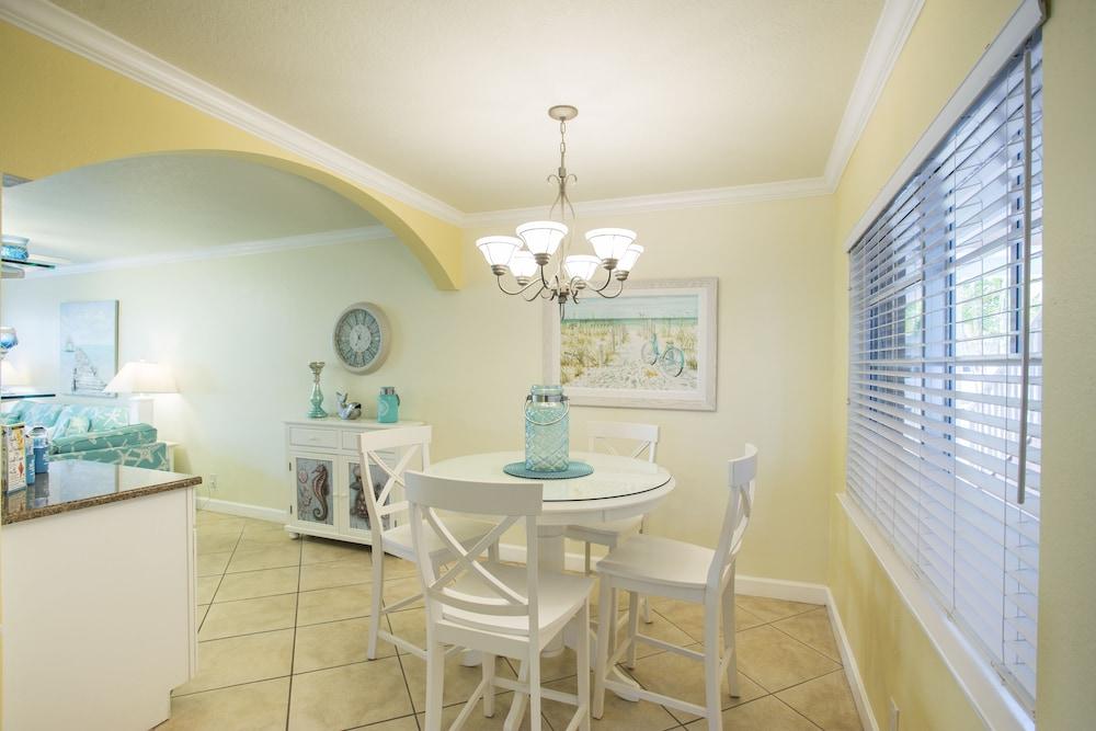 Barefoot Beach Resort photo 29