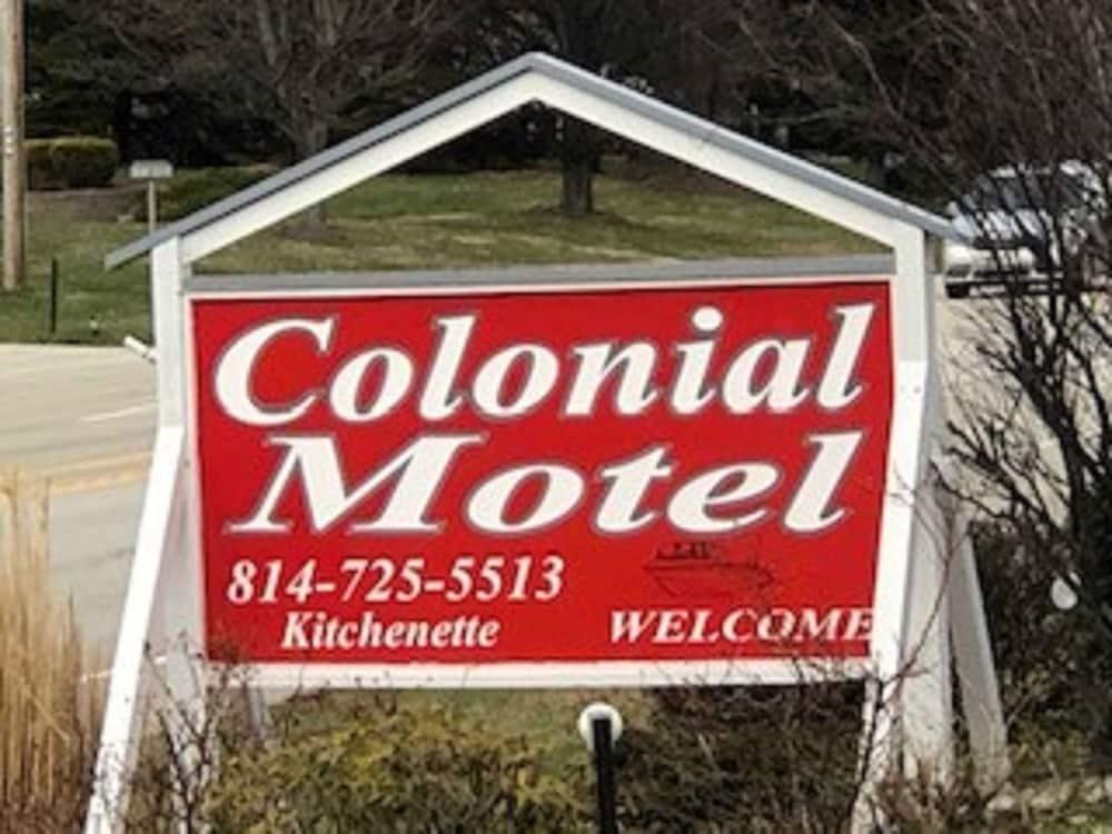 Colonial Motel photo 6