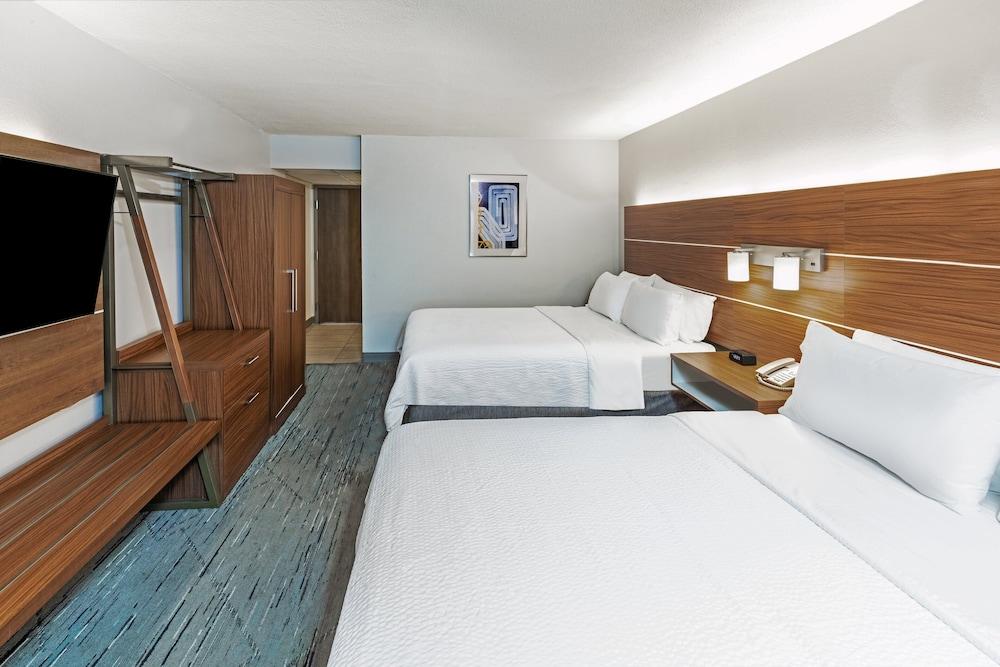 HI Express El Paso Downtown by IHG photo 23