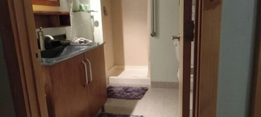 Reflections Inn photo 45