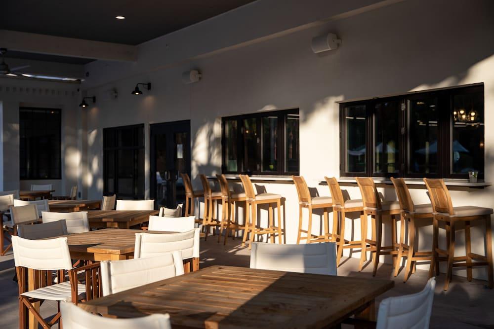 Hotel Indigo Mount Pleasant by IHG photo 77