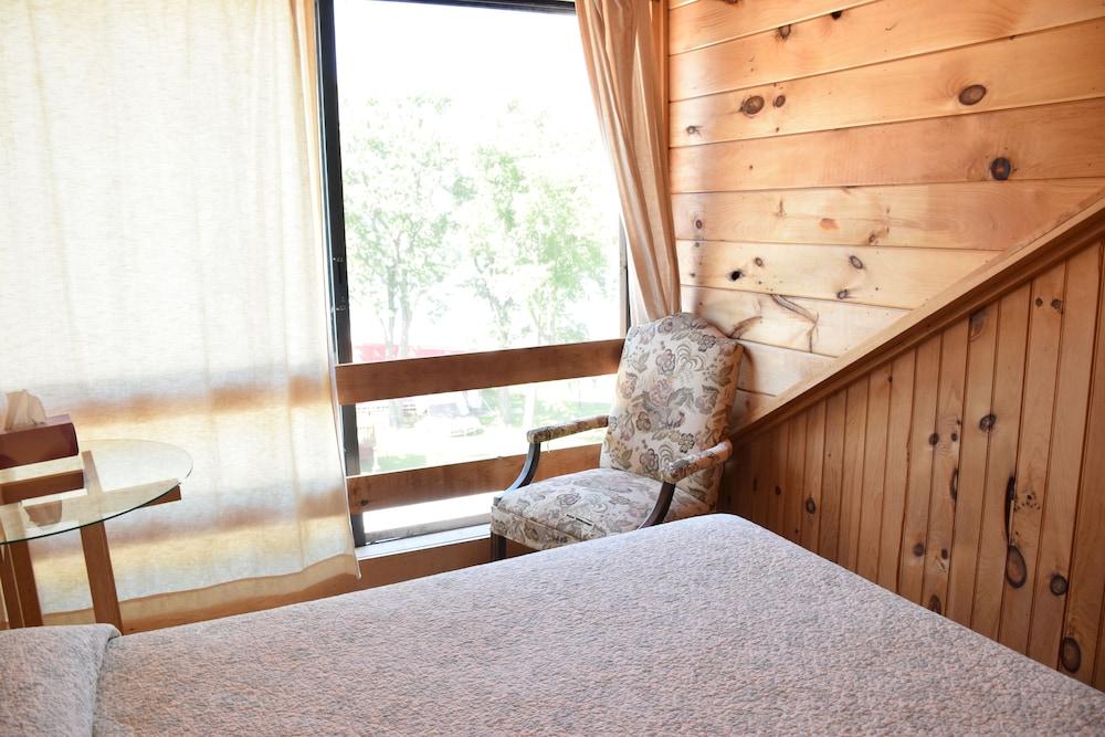 Lake House photo 63
