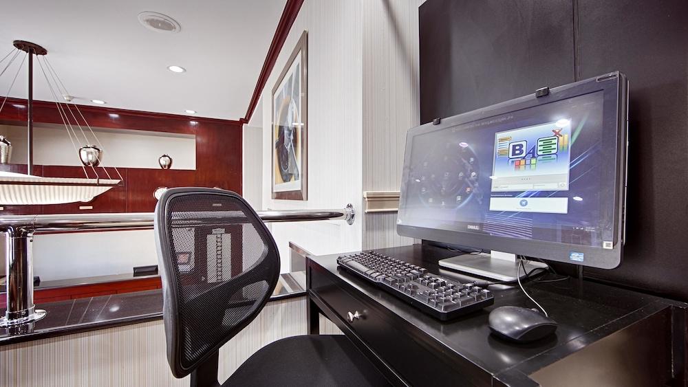 Best Western JFK Airport Hotel photo 21