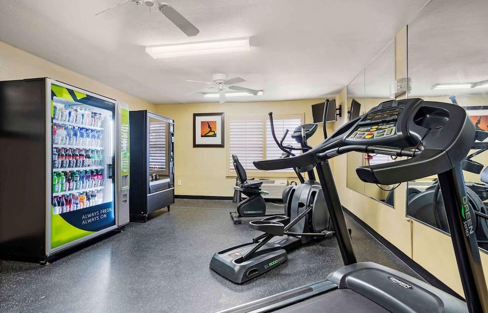 Extended Stay America Suites Houston Med Ctr Braeswood Bl photo 11