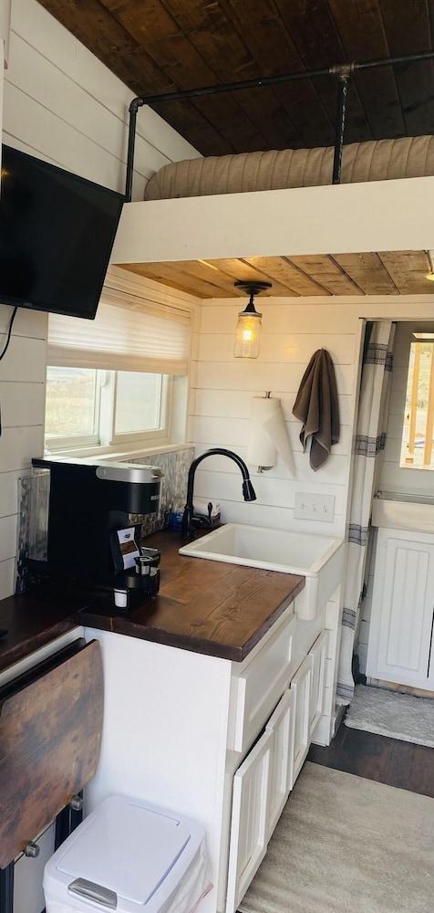 Trail and Hitch Tiny Home Hotel and RV photo 86