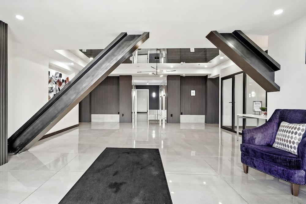 Reese Tower photo 40