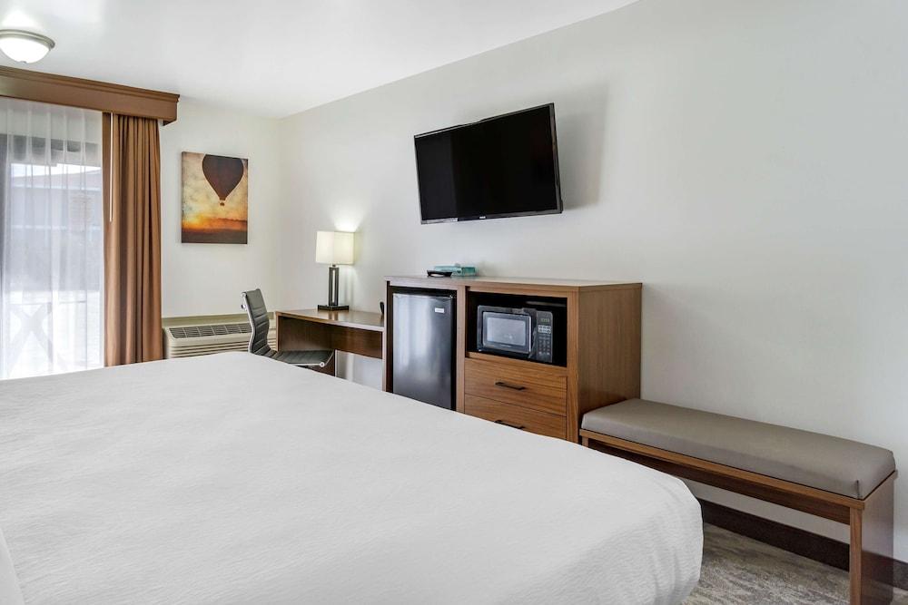 Best Western Plus Lake Front Hotel photo 46