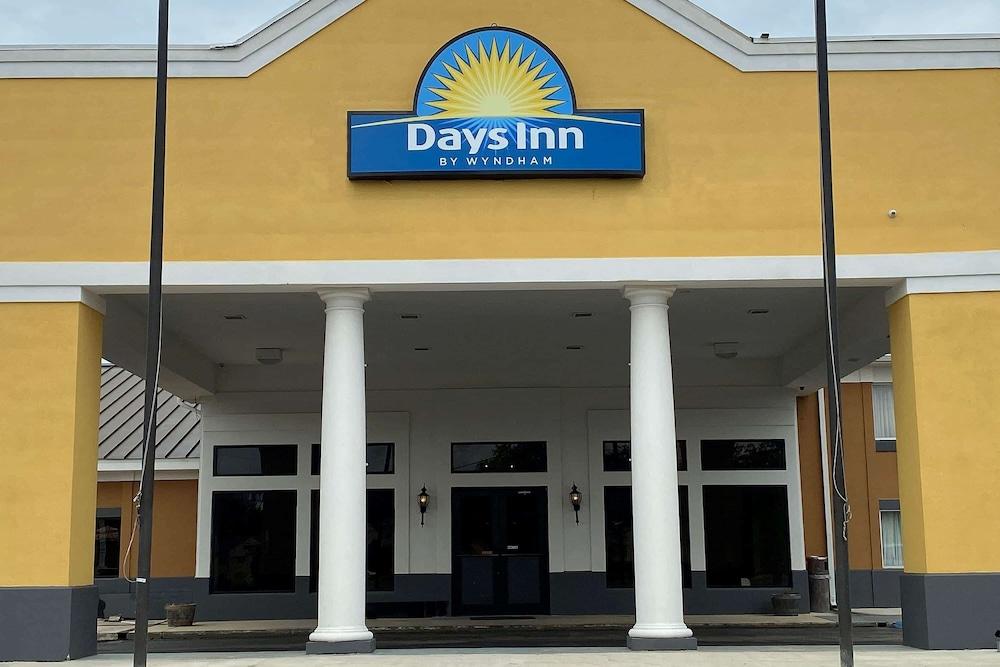 Days Inn by Wyndham Dothan photo 23