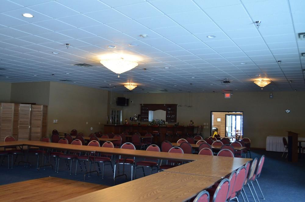 Econo Lodge Rice Lake photo 37