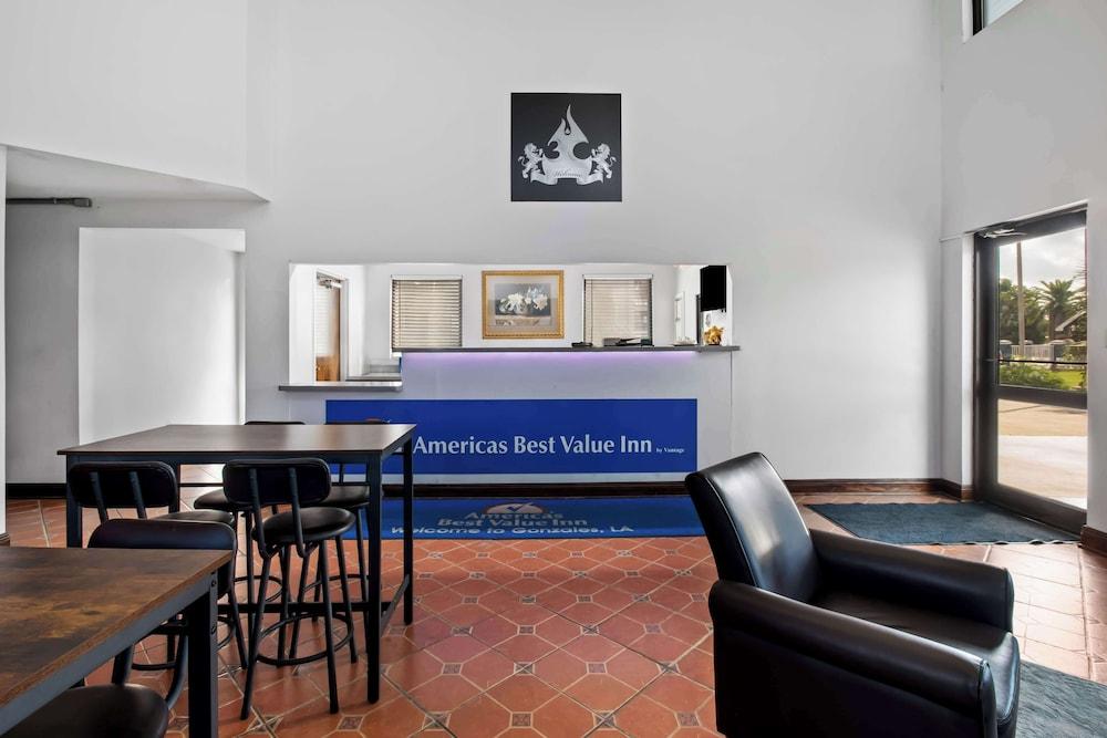 Americas Best Value Inn Gonzales photo 5