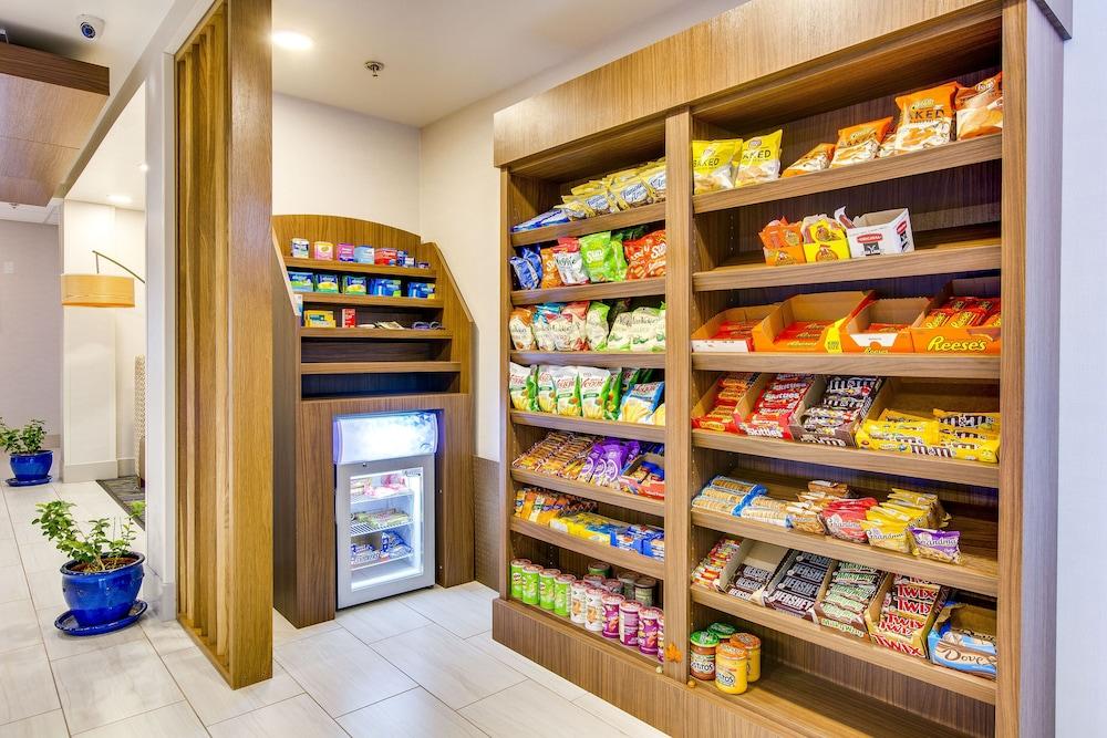 Holiday Inn Express Vincennes by IHG photo 4