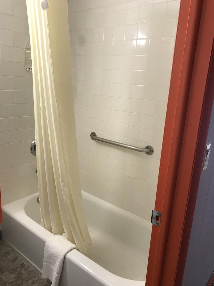 Parkview Motel photo 26