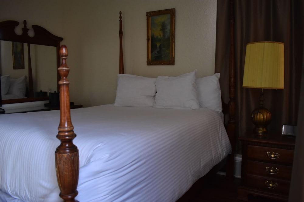 The DeLand Hotel photo 50