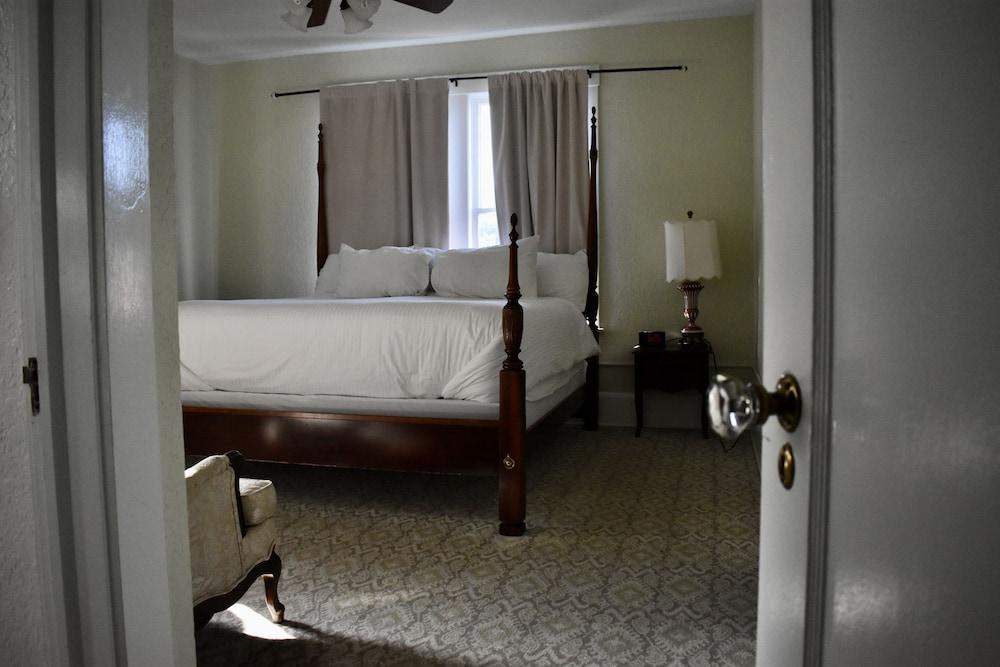 The DeLand Hotel photo 13
