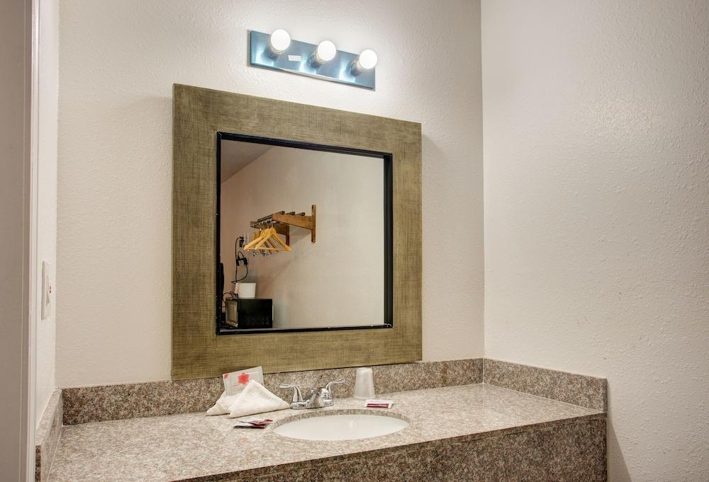Motel 6 Branson, MO photo 31