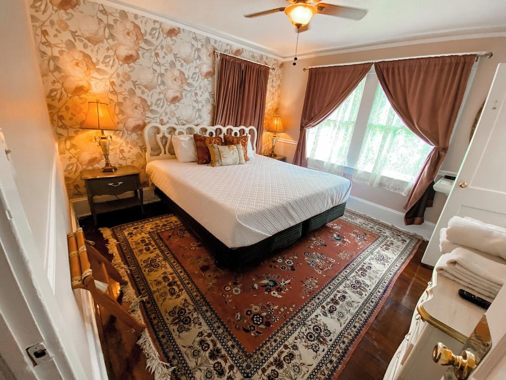 Park Place Inn and Cottages photo 87