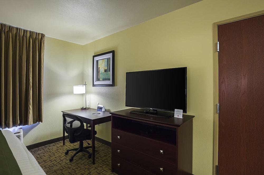 Cobblestone Inn & Suites - Altamont photo 31
