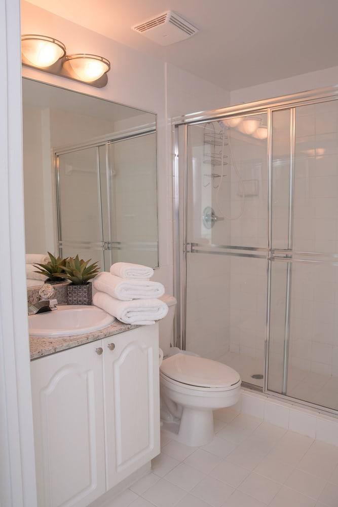 Best Holiday Suites photo 34