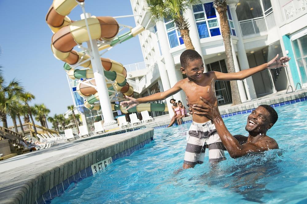 Crown Reef Beach Resort and Waterpark photo 23