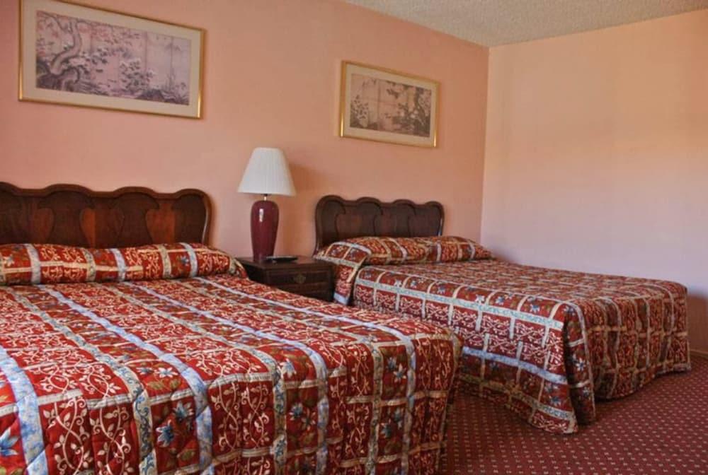 Royal Century Hotel photo 2