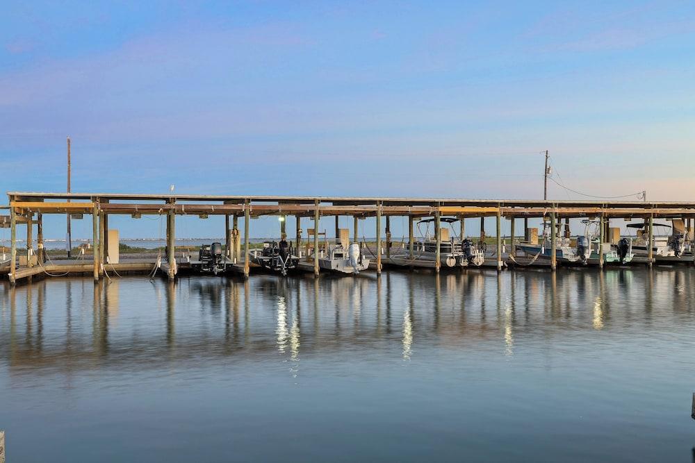 Bluff's Landing Lodge photo 63
