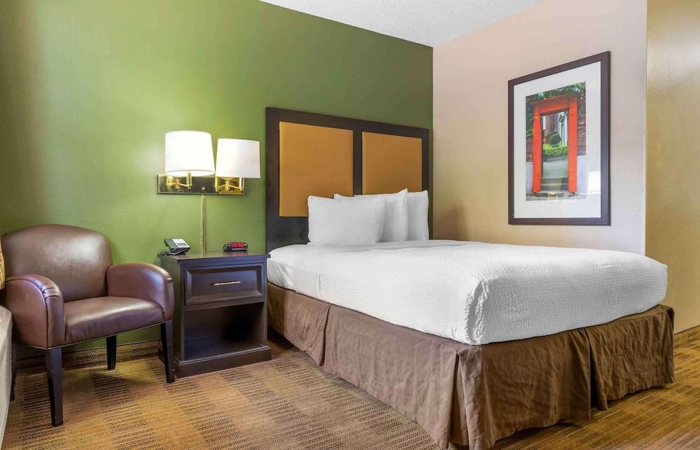 Extended Stay America Suites Washington DC Germantown Town C photo 14