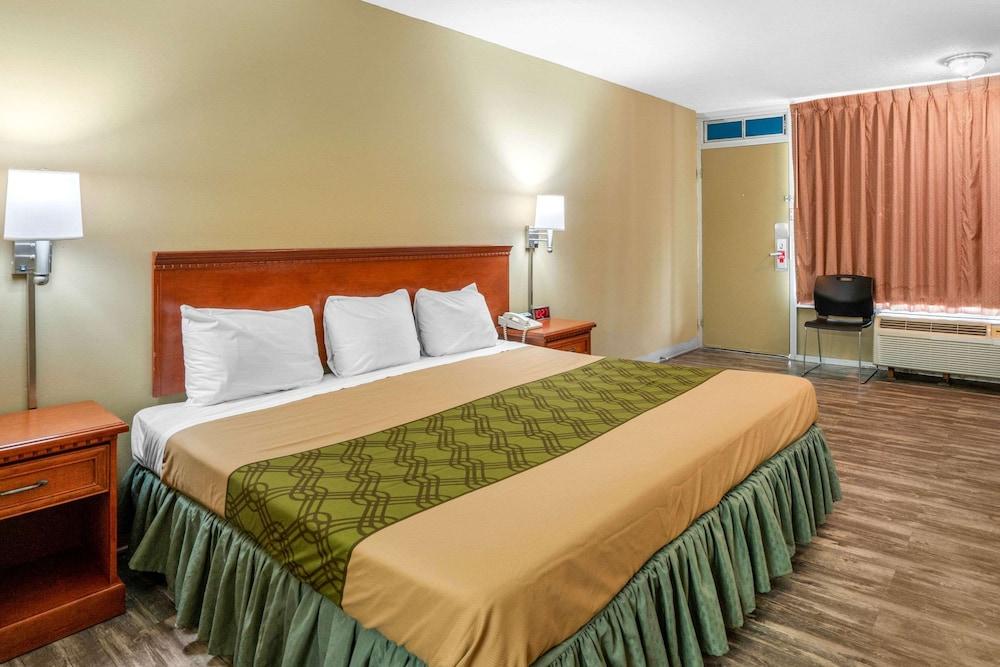 Econo Lodge Rolla I-44 Exit 184 Near Missouri University of Science and Technology photo 5
