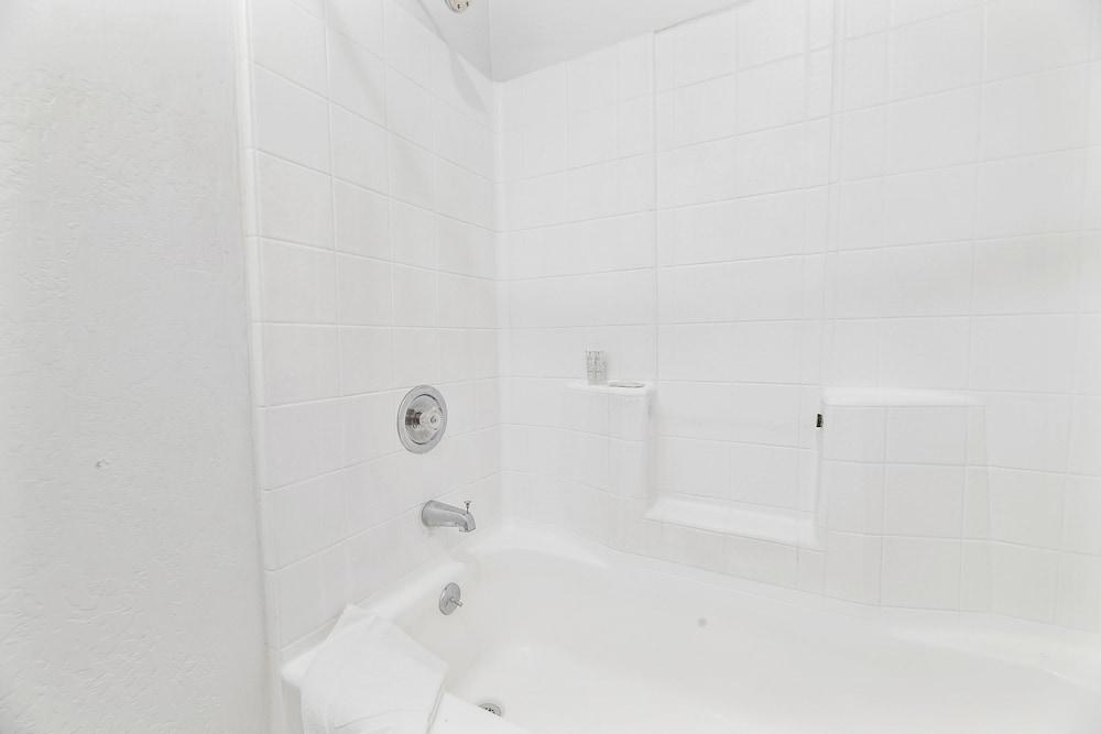 Big Bear Lakefront Lodge photo 98