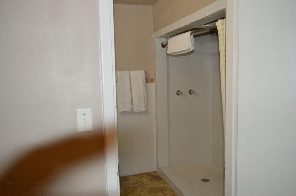 Paradise Inn photo 8