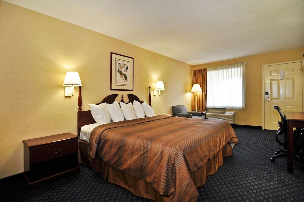 Quality Inn Ashburn photo 11