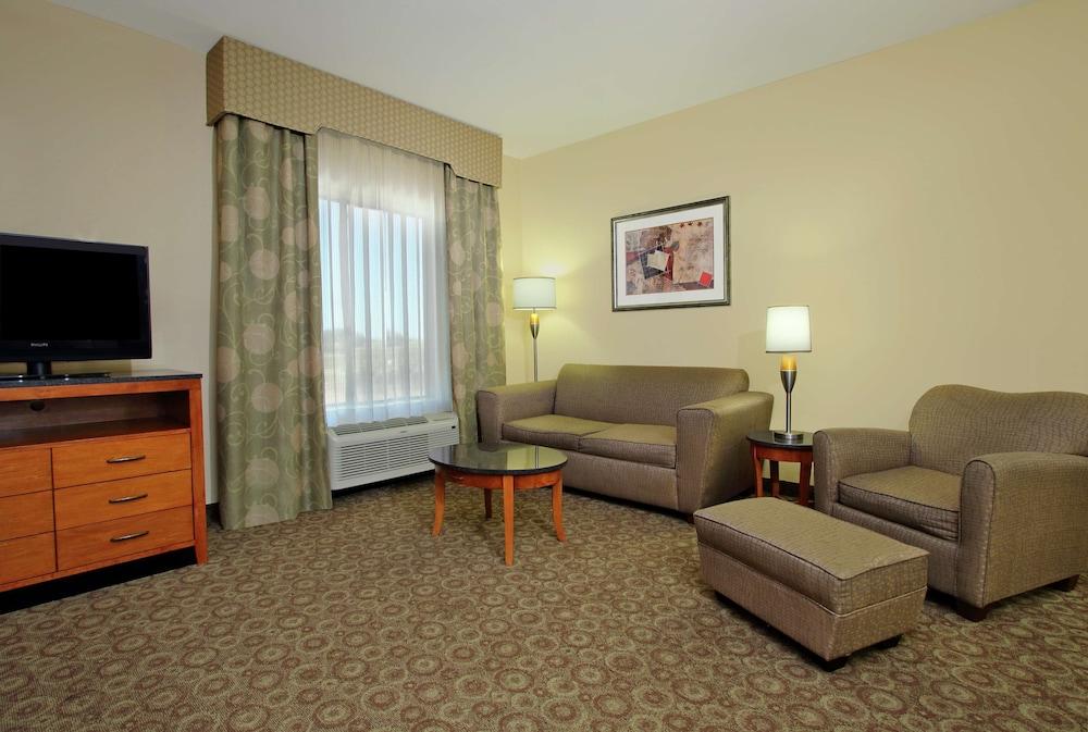 Hampton Inn & Suites Buffalo photo 49