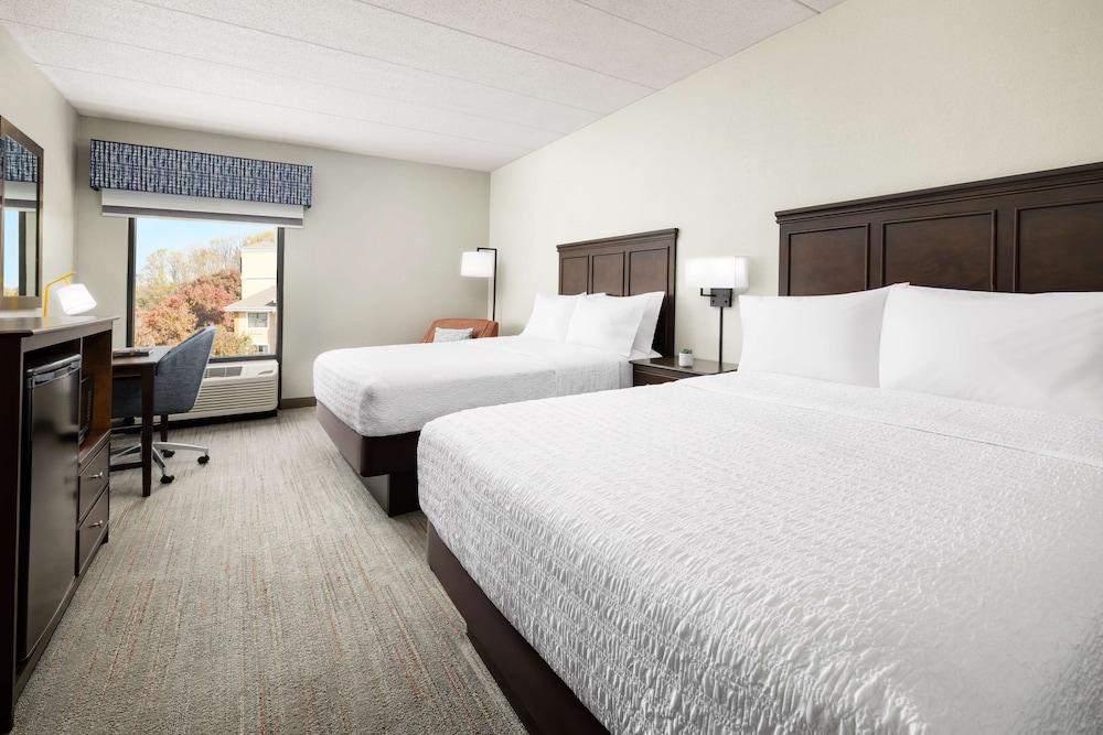 Hampton Inn Columbia photo 24