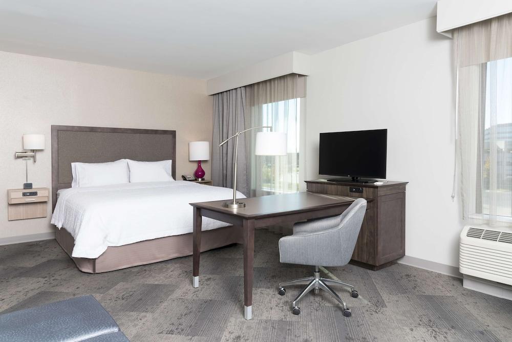 Hampton Inn & Suites Chicago Schaumburg photo 34
